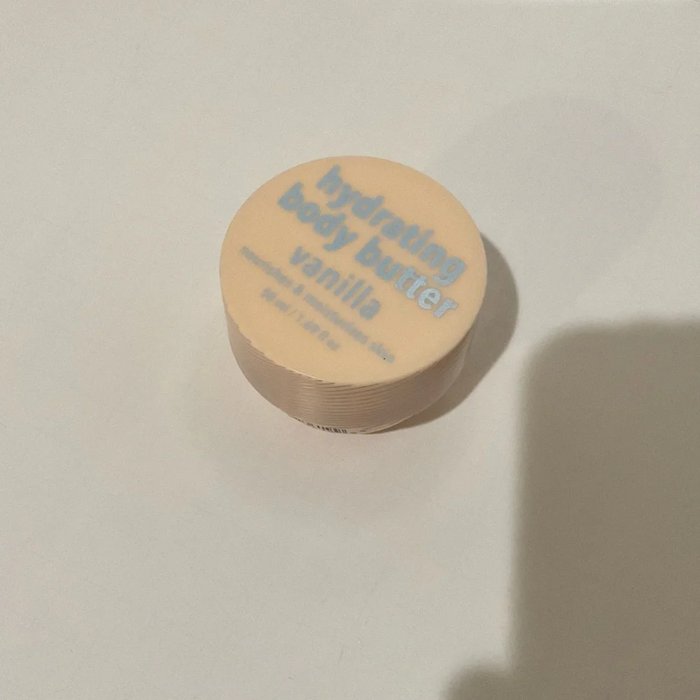 Vanilla and strawberry 🍓 ✨ body butter duo🧴 - Picture 3 of 3